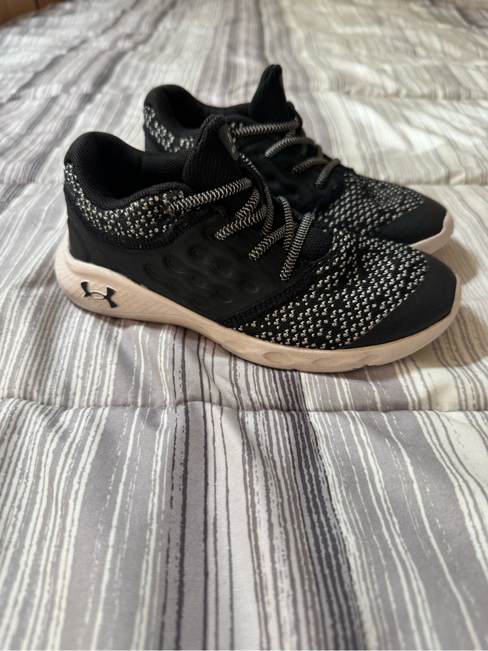 Under Armour Kids' Black and White Knit Athletic Shoes Size 13K